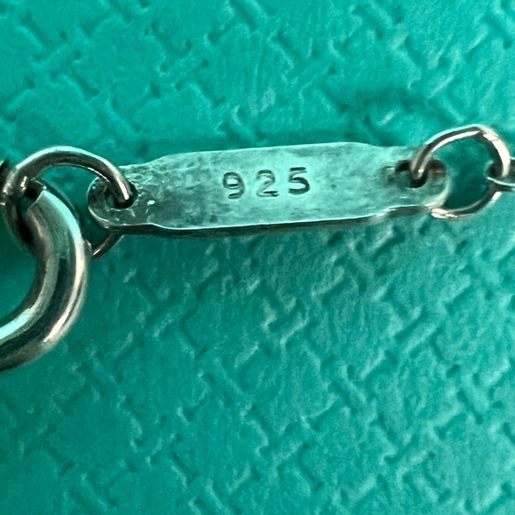 🔴Authentic TIFFANY & CO Retired Vintage Filigree heart & Key Pendent Necklace🔴 - Picture 8 of 11